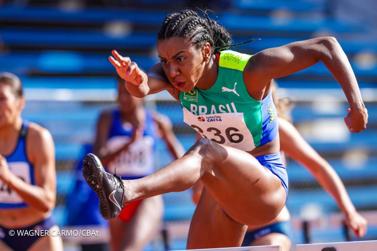 100M HURDLES